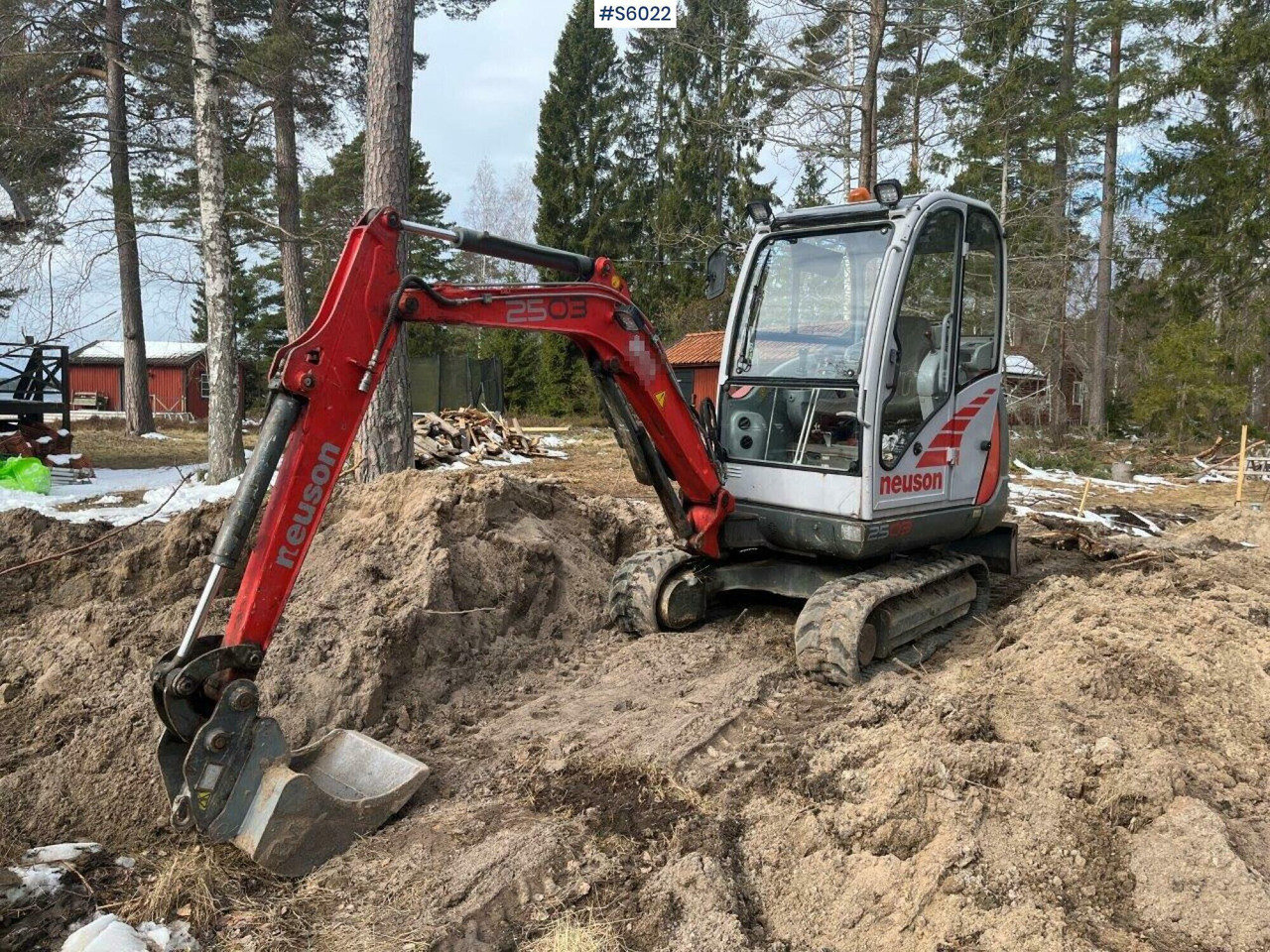 Neuson 2503 RD Mini Excavator - מחפר: תמונה 1 Neuson 2503 RD Mini Excavator - מחפר: תמונה 1