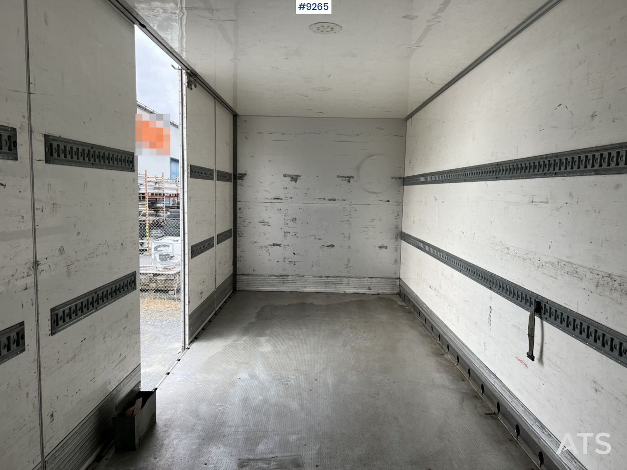 Scania P250 Box truck with tailgate lift - משאית תיבה: תמונה 5 Scania P250 Box truck with tailgate lift - משאית תיבה: תמונה 5