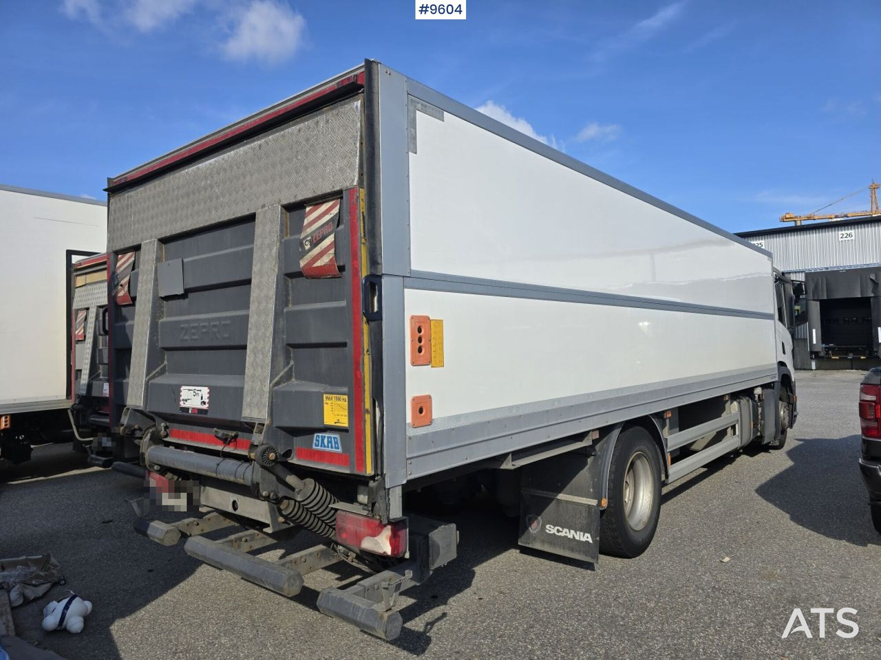 Scania P250 Liftable and lowerable body - משאית תיבה: תמונה 3 Scania P250 Liftable and lowerable body - משאית תיבה: תמונה 3