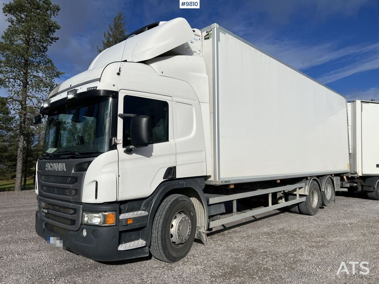 Scania P400 Box truck with tail lift - משאית תיבה: תמונה 1 Scania P400 Box truck with tail lift - משאית תיבה: תמונה 1