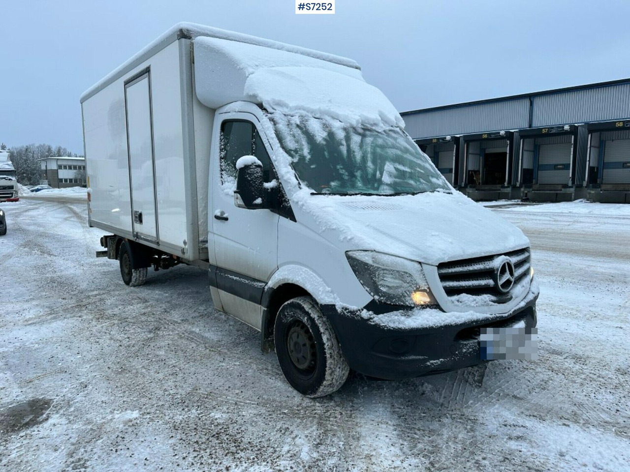 Sprinter box truck Mercedes Benz with Tailgate lift - כלי רכב מסחרי עם תיבה: תמונה 2 Sprinter box truck Mercedes Benz with Tailgate lift - כלי רכב מסחרי עם תיבה: תמונה 2