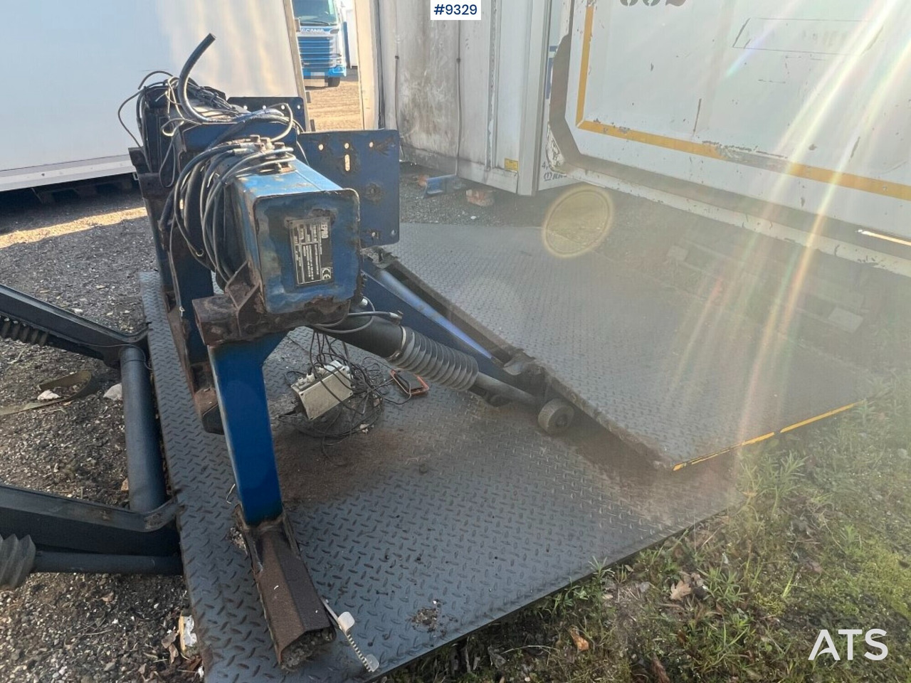Tail lift - Zepro- ZHD2000-175MA - מעלית אחורית: תמונה 5 Tail lift - Zepro- ZHD2000-175MA - מעלית אחורית: תמונה 5