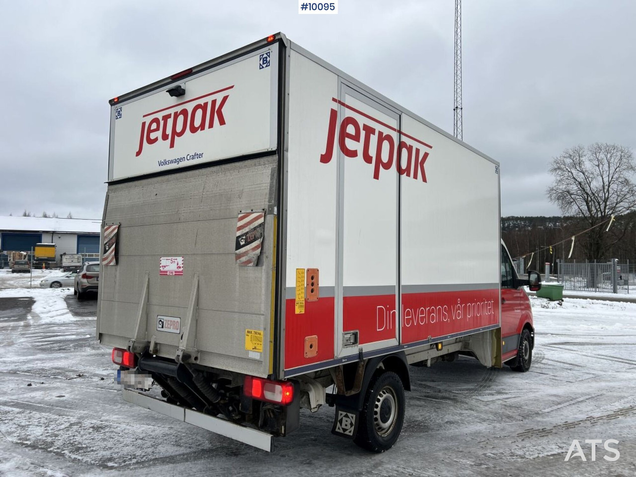 VOLKSWAGEN CRAFTER with tailgate lift - כלי רכב מסחרי עם תיבה: תמונה 4 VOLKSWAGEN CRAFTER with tailgate lift - כלי רכב מסחרי עם תיבה: תמונה 4