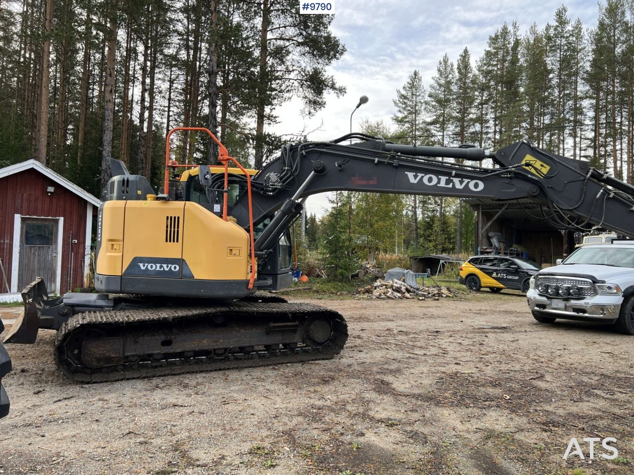 VOLVO ECR145 EL Excavator with attachments - מחפר סורק: תמונה 4 VOLVO ECR145 EL Excavator with attachments - מחפר סורק: תמונה 4