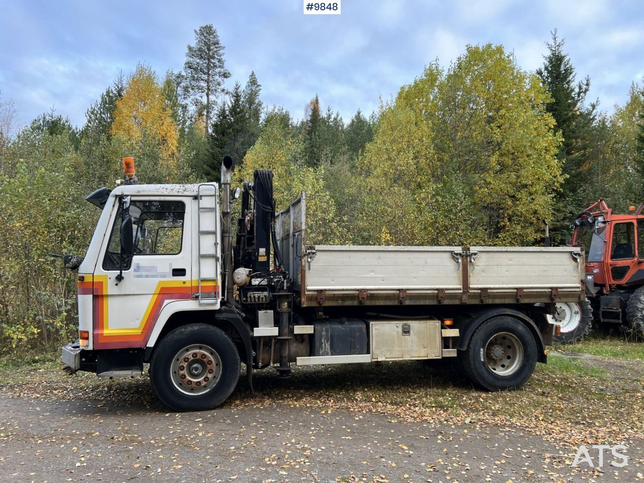 VOLVO FL7 4X2 Crane truck/Dump truck with Hiab071 crane - מזהיר, משאית מנוף: תמונה 3 VOLVO FL7 4X2 Crane truck/Dump truck with Hiab071 crane - מזהיר, משאית מנוף: תמונה 3