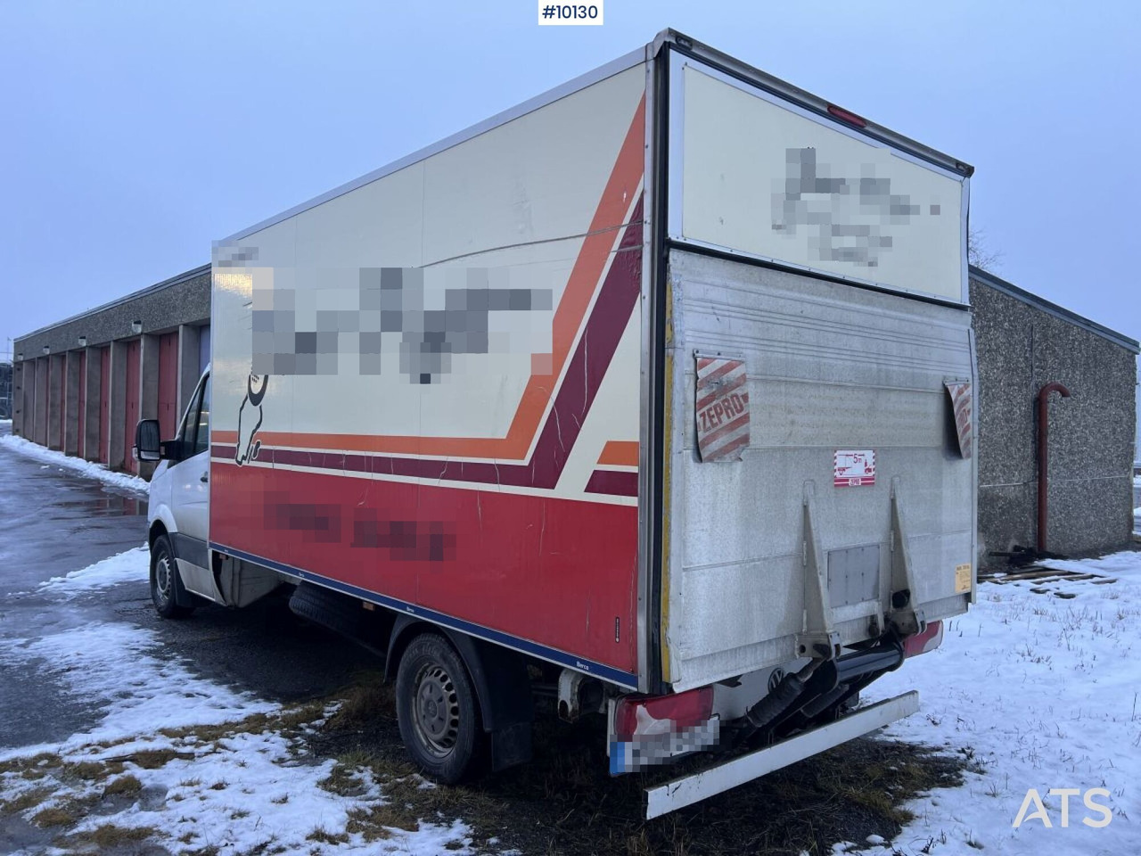 VW Volkswagen Crafter van with tailgate lift - Reparation OBJECT - כלי רכב מסחרי עם תיבה: תמונה 5 VW Volkswagen Crafter van with tailgate lift - Reparation OBJECT - כלי רכב מסחרי עם תיבה: תמונה 5