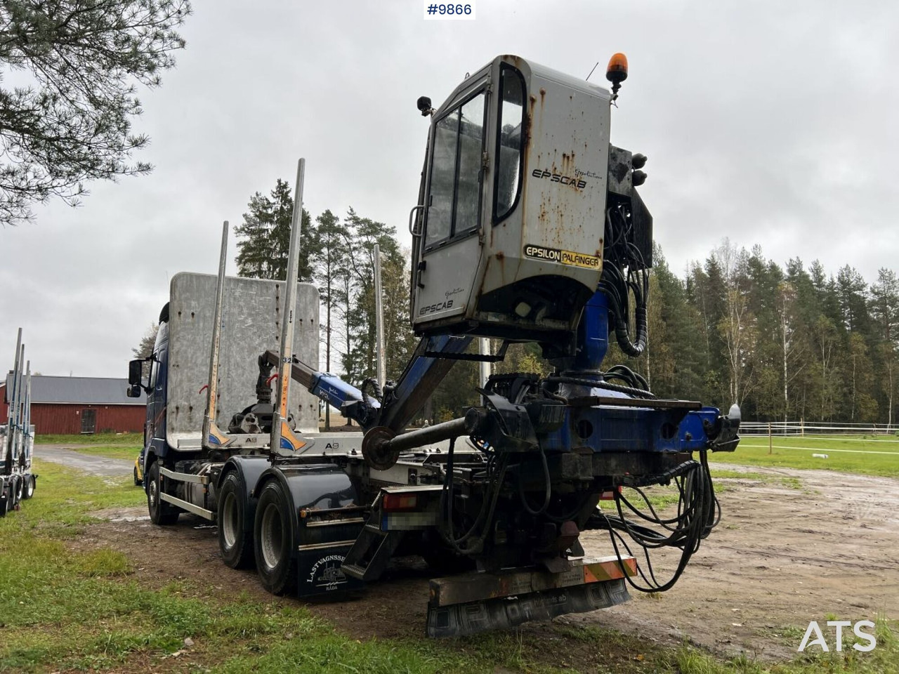 Volvo FH D13 Timber truck with Palfinger M110 crane - משאית עץ: תמונה 5 Volvo FH D13 Timber truck with Palfinger M110 crane - משאית עץ: תמונה 5