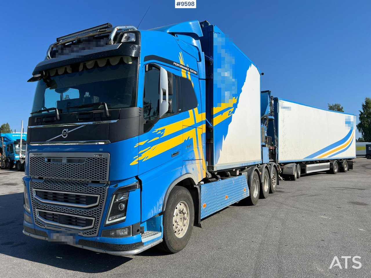 Volvo FH16 8*4 Bruks wood chipper - מזהיר, משאית מנוף: תמונה 1 Volvo FH16 8*4 Bruks wood chipper - מזהיר, משאית מנוף: תמונה 1
