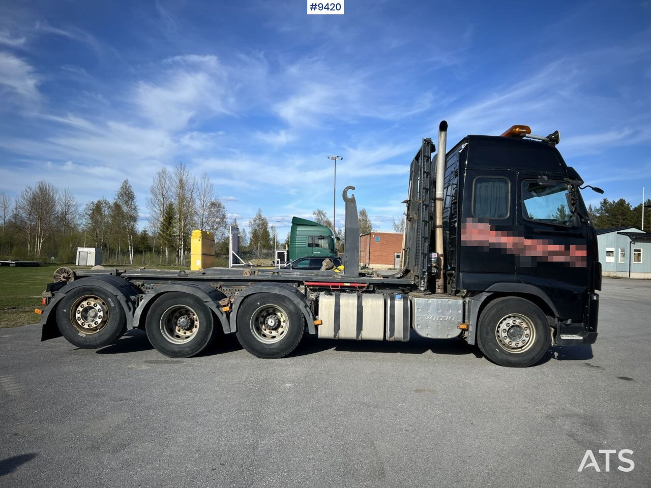 Volvo FH16 8*4 Tridem Hooklift - משאית הרמת וו: תמונה 3 Volvo FH16 8*4 Tridem Hooklift - משאית הרמת וו: תמונה 3