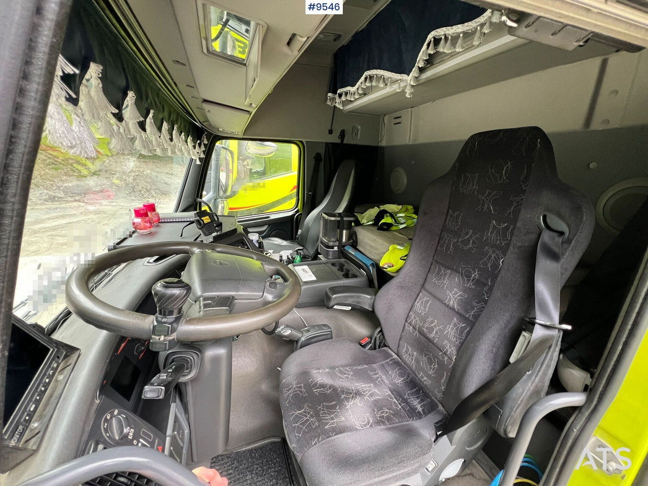Volvo FM 8*4 Tridem Lastväxlare - משאית הרמת וו: תמונה 5 Volvo FM 8*4 Tridem Lastväxlare - משאית הרמת וו: תמונה 5