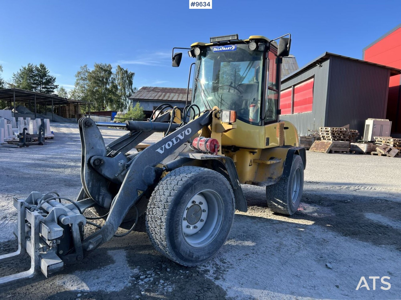Volvo L30Z Wheel loader with multiple attachments - מעמיס גלגלים: תמונה 1 Volvo L30Z Wheel loader with multiple attachments - מעמיס גלגלים: תמונה 1