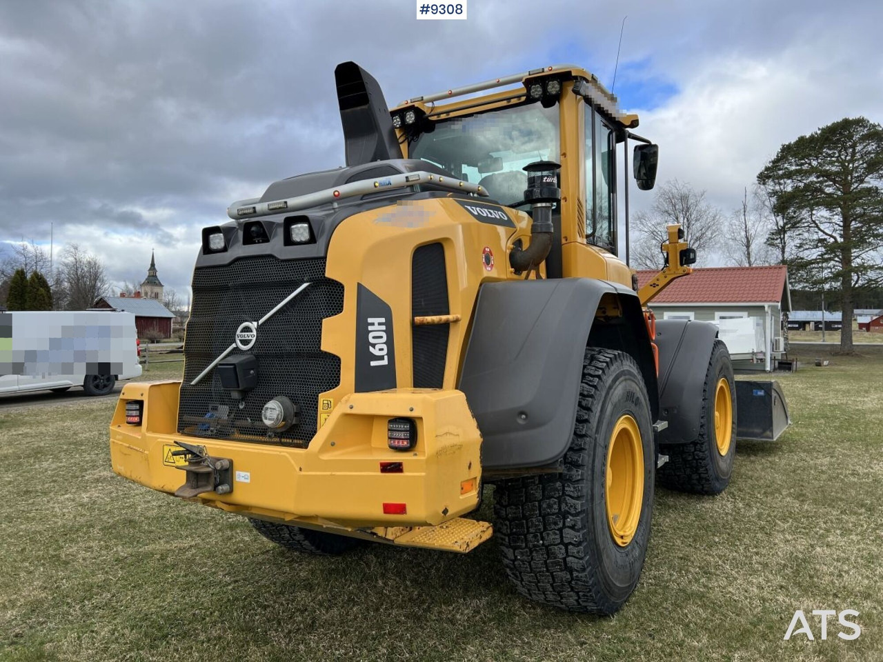 הַחכָּרָה  Volvo L60 H Wheel loader with grading bucket (VIDEO) Volvo L60 H Wheel loader with grading bucket (VIDEO): תמונה 11