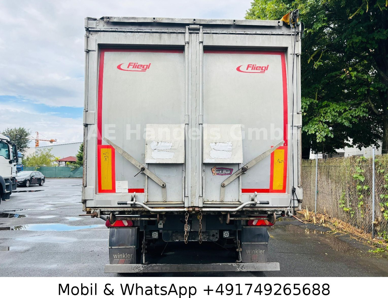 Fliegl DHKS 390 Stahl *50m³/Lift/Podest/Getreideöffnung - סמיטריילר עם מזהיר: תמונה 3 Fliegl DHKS 390 Stahl *50m³/Lift/Podest/Getreideöffnung - סמיטריילר עם מזהיר: תמונה 3
