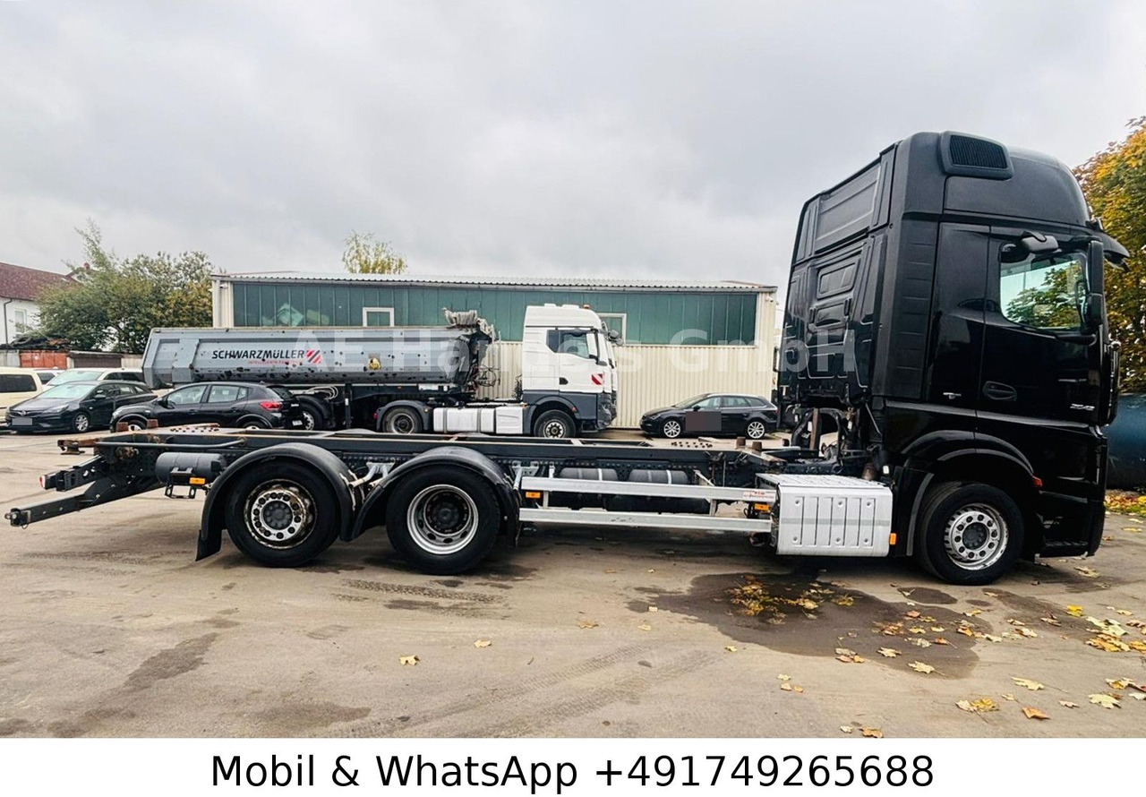 Mercedes-Benz Actros 2542 GigaSpace LL BDF*Retarder/Multi/Lift - מוביל מכולות/ משאית החלפת גוף: תמונה 2 Mercedes-Benz Actros 2542 GigaSpace LL BDF*Retarder/Multi/Lift - מוביל מכולות/ משאית החלפת גוף: תמונה 2
