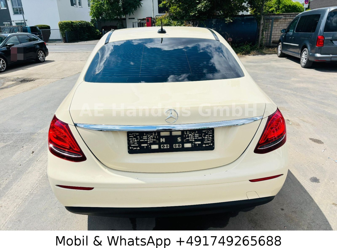 Mercedes-Benz E 220 d *Leder / Sitzheizung / Tempomat - סדאן: תמונה 4 Mercedes-Benz E 220 d *Leder / Sitzheizung / Tempomat - סדאן: תמונה 4