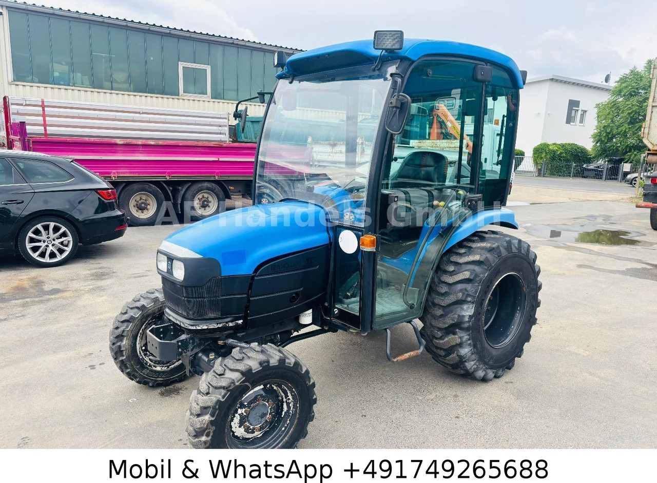 New Holland TC22D Compact Tractor *1500Std./StraßenZulassung - טרקטור חקלאי: תמונה 1 New Holland TC22D Compact Tractor *1500Std./StraßenZulassung - טרקטור חקלאי: תמונה 1