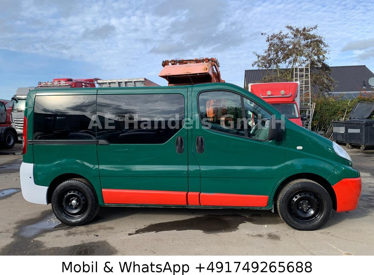 Renault Trafic Combi 9 Sitzer *Klima/Radio/1xSchiebetür - כלי רכב מסחרי לנוסעים: תמונה 2 Renault Trafic Combi 9 Sitzer *Klima/Radio/1xSchiebetür - כלי רכב מסחרי לנוסעים: תמונה 2