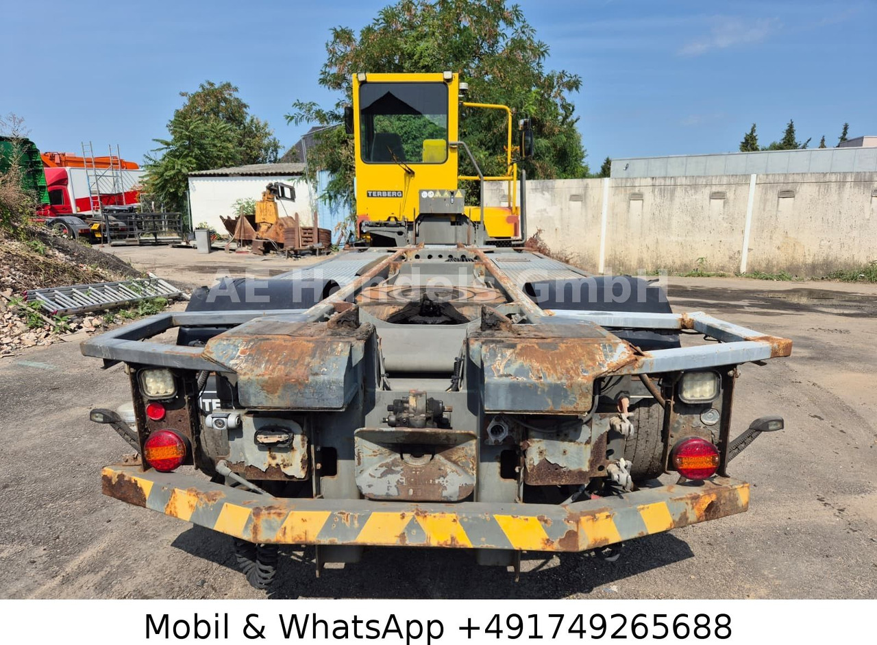 Terberg BC 182 4x2 Rangierfahrzeug *Klima - מוביל מכולות/ משאית החלפת גוף: תמונה 4 Terberg BC 182 4x2 Rangierfahrzeug *Klima - מוביל מכולות/ משאית החלפת גוף: תמונה 4