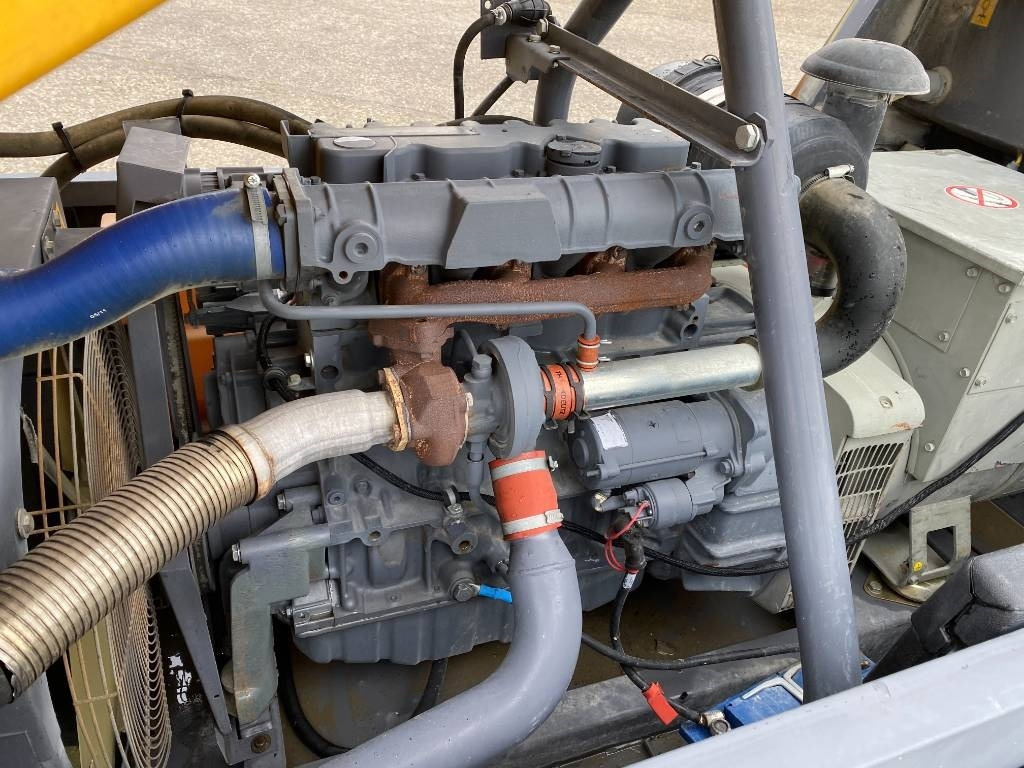 ערכת גנרטורים Atlas Copco QAX 60 - Carte Grise Françaises endommagé: תמונה 36 ערכת גנרטורים Atlas Copco QAX 60 - Carte Grise Françaises endommagé: תמונה 36