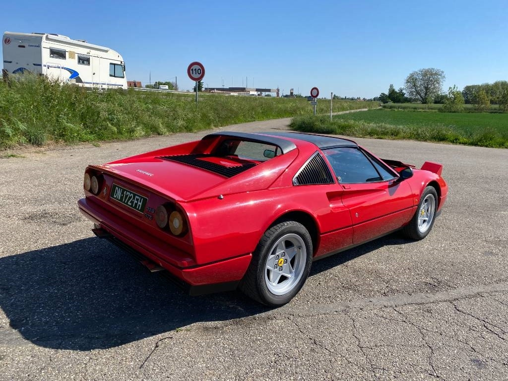 Ferrari 328 GTS / Origine Française endommagé - מכונית: תמונה 5 Ferrari 328 GTS / Origine Française endommagé - מכונית: תמונה 5