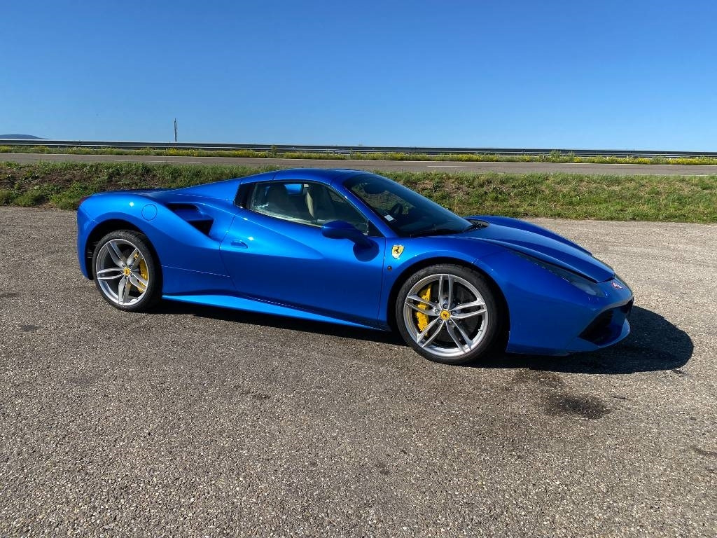 Ferrari 488 SPIDER -Carte Grise Française endommagé - מכונית: תמונה 4 Ferrari 488 SPIDER -Carte Grise Française endommagé - מכונית: תמונה 4