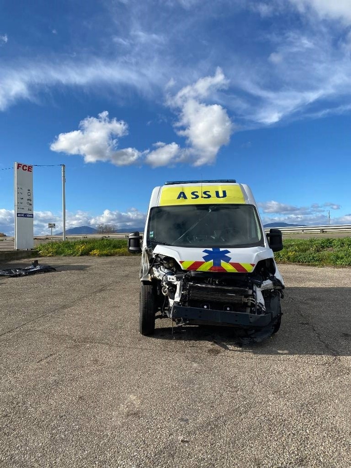 Fiat LES DAUPHINS/DUCATO TORINO 2.3M-Jet 160 endommagée - כלי רכב מסחרי עם תיבה: תמונה 2 Fiat LES DAUPHINS/DUCATO TORINO 2.3M-Jet 160 endommagée - כלי רכב מסחרי עם תיבה: תמונה 2