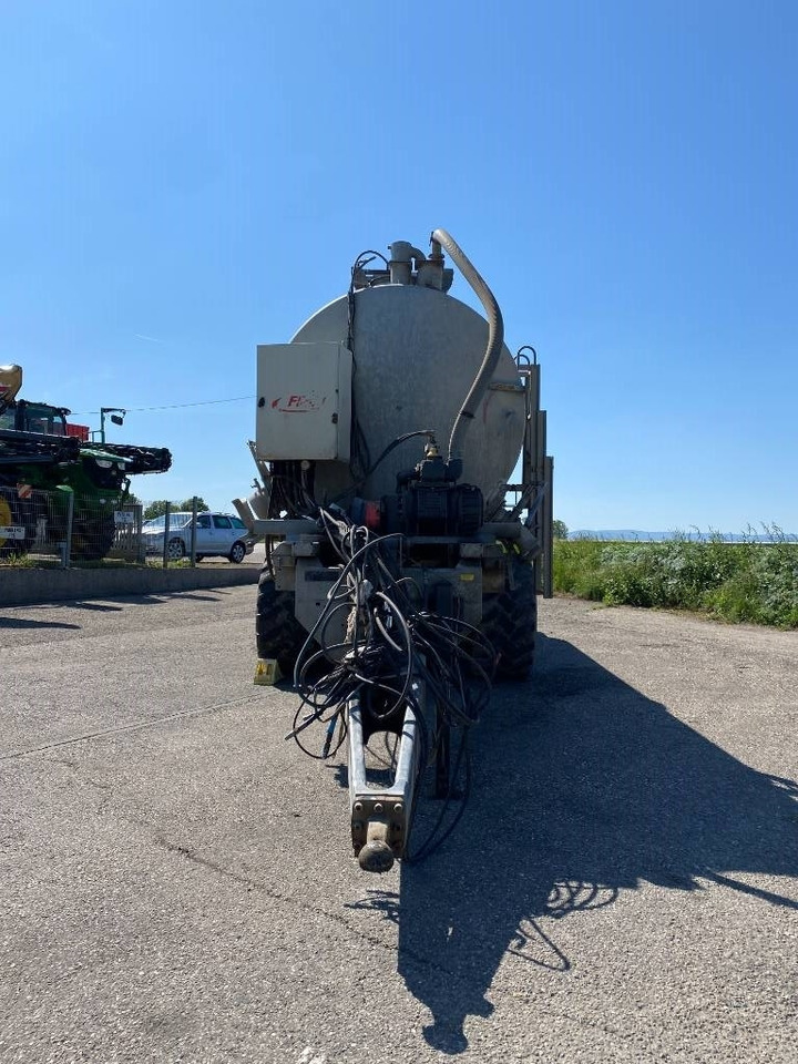 Fliegl WFG10100/Châssis Porteur-Citerne 24000Litres - מכל תערובת: תמונה 2 Fliegl WFG10100/Châssis Porteur-Citerne 24000Litres - מכל תערובת: תמונה 2
