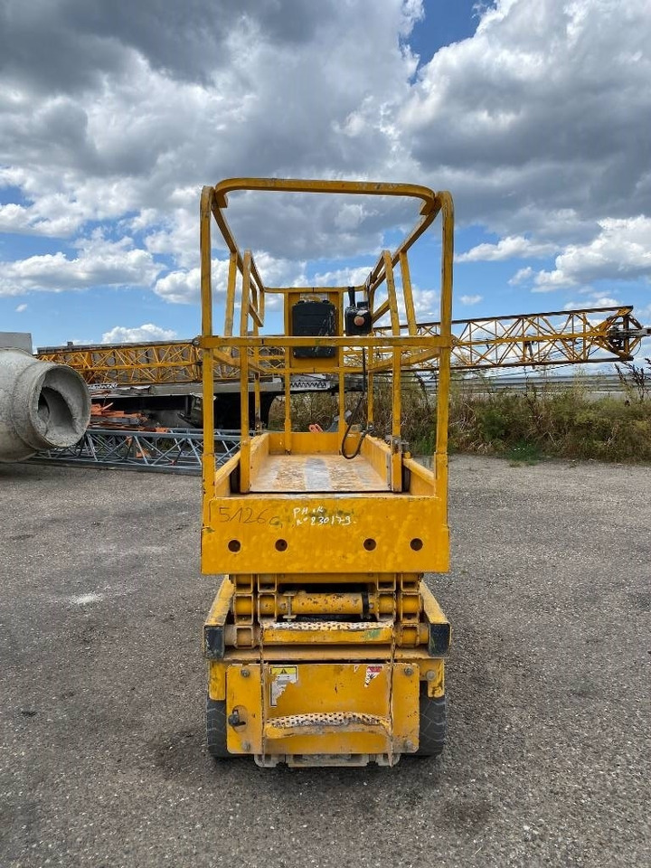 Haulotte Compact 8 - מעלית מספריים: תמונה 2 Haulotte Compact 8 - מעלית מספריים: תמונה 2