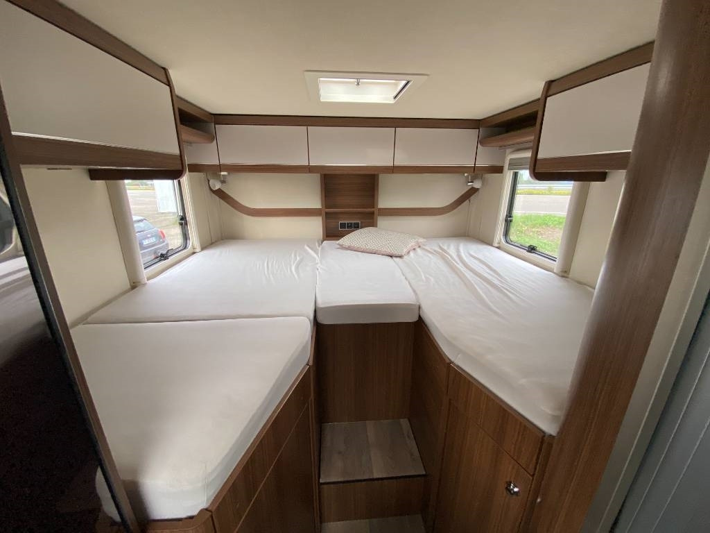 Hymer ML-T 570 -Mercedes 419 CDI 190 4x4 1er Main - רכב ממונע חצי-משולב: תמונה 3 Hymer ML-T 570 -Mercedes 419 CDI 190 4x4 1er Main - רכב ממונע חצי-משולב: תמונה 3