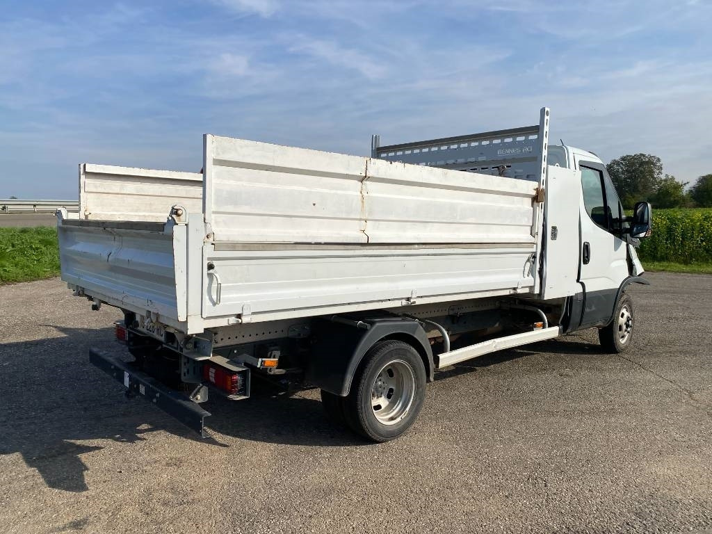 Iveco DAILY 35-180/35C18 3.0-180 M/Jet endommagé - מכונות אחרות: תמונה 4 Iveco DAILY 35-180/35C18 3.0-180 M/Jet endommagé - מכונות אחרות: תמונה 4