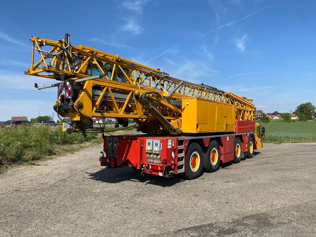 Liebherr MK 88 Certificat CE / 1er Main endommagée - מנוף הקמה עצמית: תמונה 4 Liebherr MK 88 Certificat CE / 1er Main endommagée - מנוף הקמה עצמית: תמונה 4
