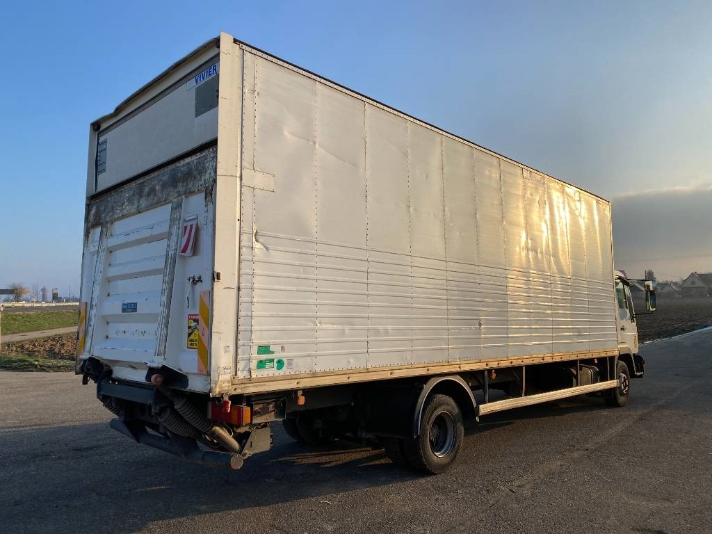 MAN LE 220C a Réparer - משאית תיבה: תמונה 4 MAN LE 220C a Réparer - משאית תיבה: תמונה 4