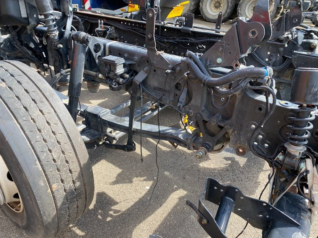 משאית עם שלדת תא MAN TGS 18.320 *VENDU SANS MOTEUR NI BOITE DE VITESSE*: תמונה 16