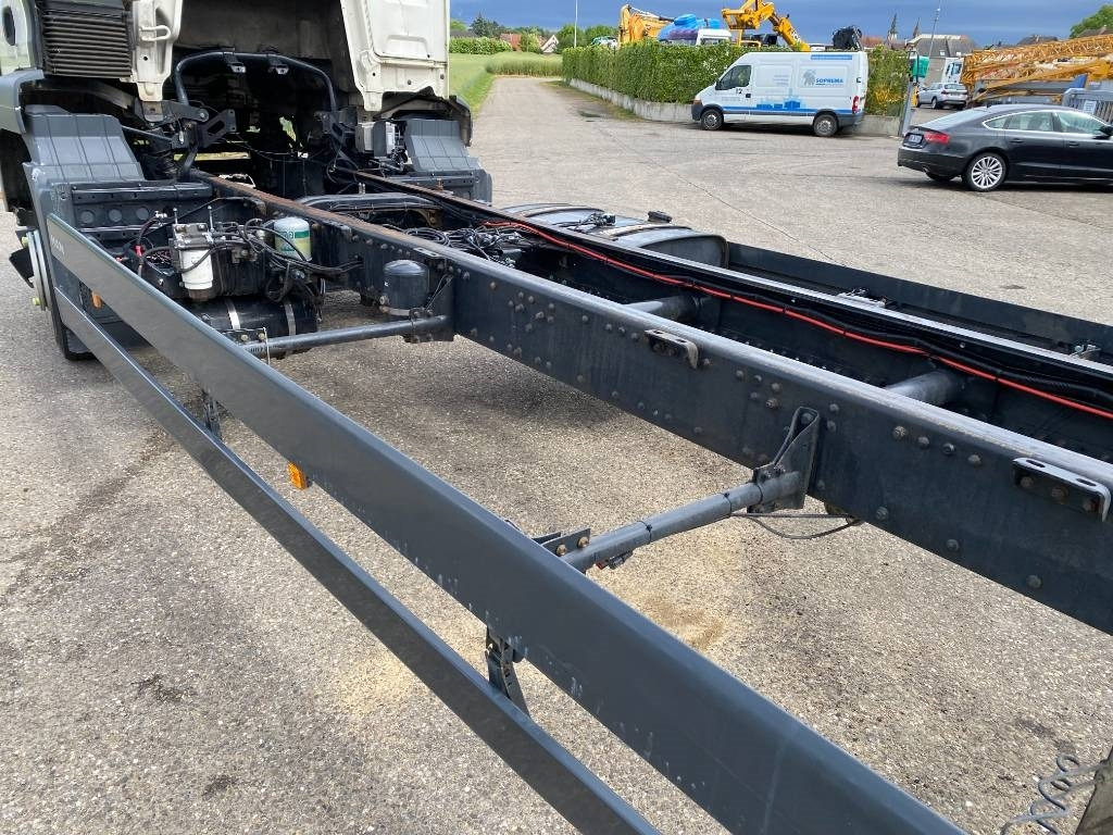 משאית עם שלדת תא MAN TGS 18.320 *VENDU SANS MOTEUR NI BOITE DE VITESSE*: תמונה 38