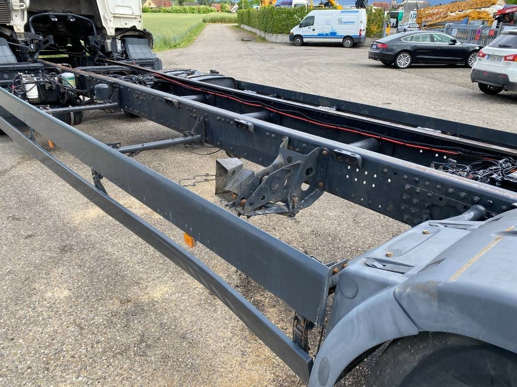 משאית עם שלדת תא MAN TGS 18.320 *VENDU SANS MOTEUR NI BOITE DE VITESSE*: תמונה 39