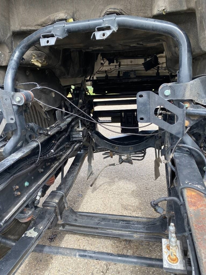 משאית עם שלדת תא MAN TGS 18.320 *VENDU SANS MOTEUR NI BOITE DE VITESSE*: תמונה 9