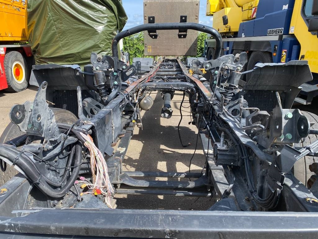 משאית עם שלדת תא MAN TGS 18.320 *VENDU SANS MOTEUR NI BOITE DE VITESSE*: תמונה 11