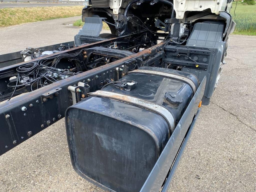 משאית עם שלדת תא MAN TGS 18.320 *VENDU SANS MOTEUR NI BOITE DE VITESSE*: תמונה 48