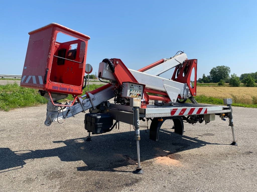 Multitel Nacelle Multitel MX 200 A réviser - פלטפורמה אווירית מותקנת על משאית: תמונה 4 Multitel Nacelle Multitel MX 200 A réviser - פלטפורמה אווירית מותקנת על משאית: תמונה 4