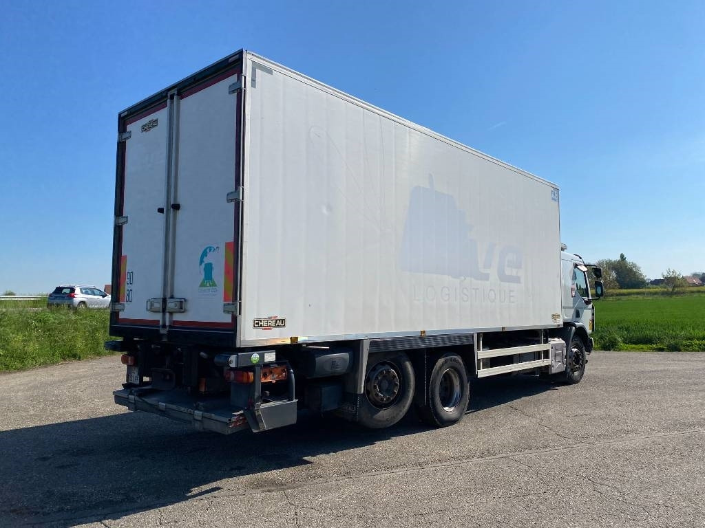 Renault D-430 WIDE CHEREAU INOGAM/LEVIAND 120 endommagé - משאית קירור: תמונה 4 Renault D-430 WIDE CHEREAU INOGAM/LEVIAND 120 endommagé - משאית קירור: תמונה 4