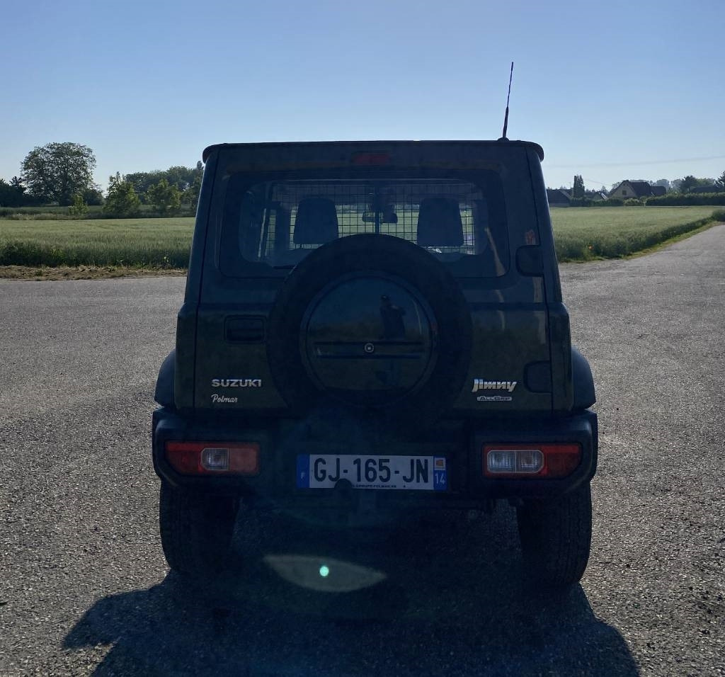 Suzuki JIMNY 1.5i 102/AllGrip endommagé - מכונית: תמונה 5 Suzuki JIMNY 1.5i 102/AllGrip endommagé - מכונית: תמונה 5