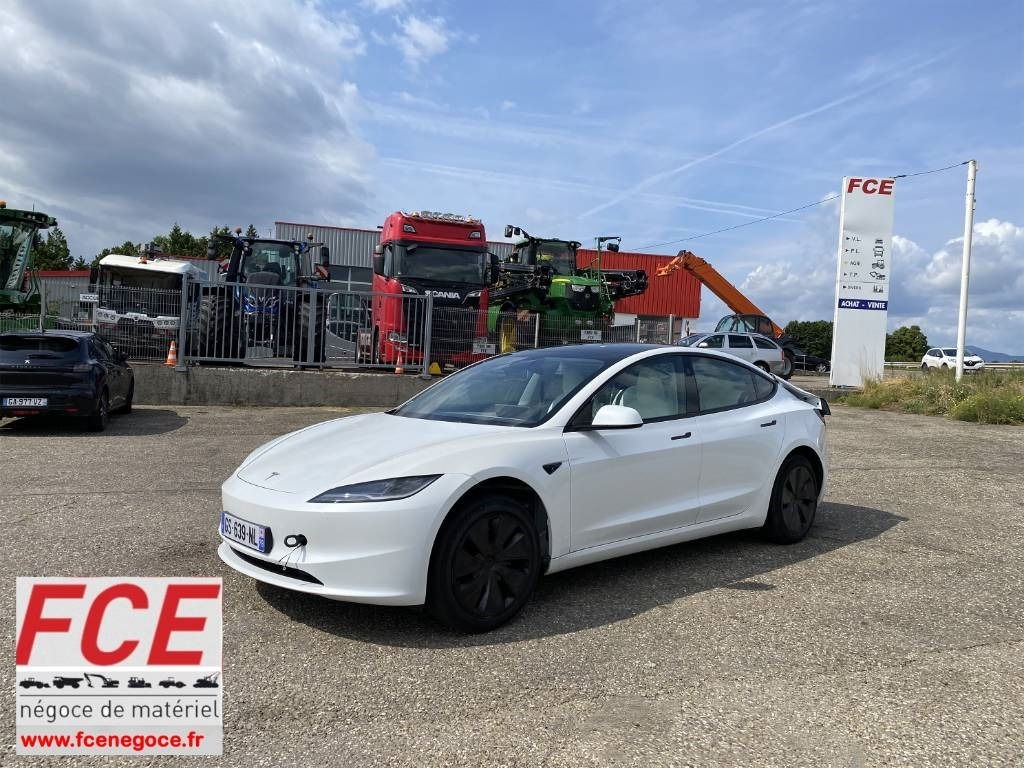 Tesla MODEL 3 5YJ3 Carte Grise Française endommagée - מכונית: תמונה 1 Tesla MODEL 3 5YJ3 Carte Grise Française endommagée - מכונית: תמונה 1