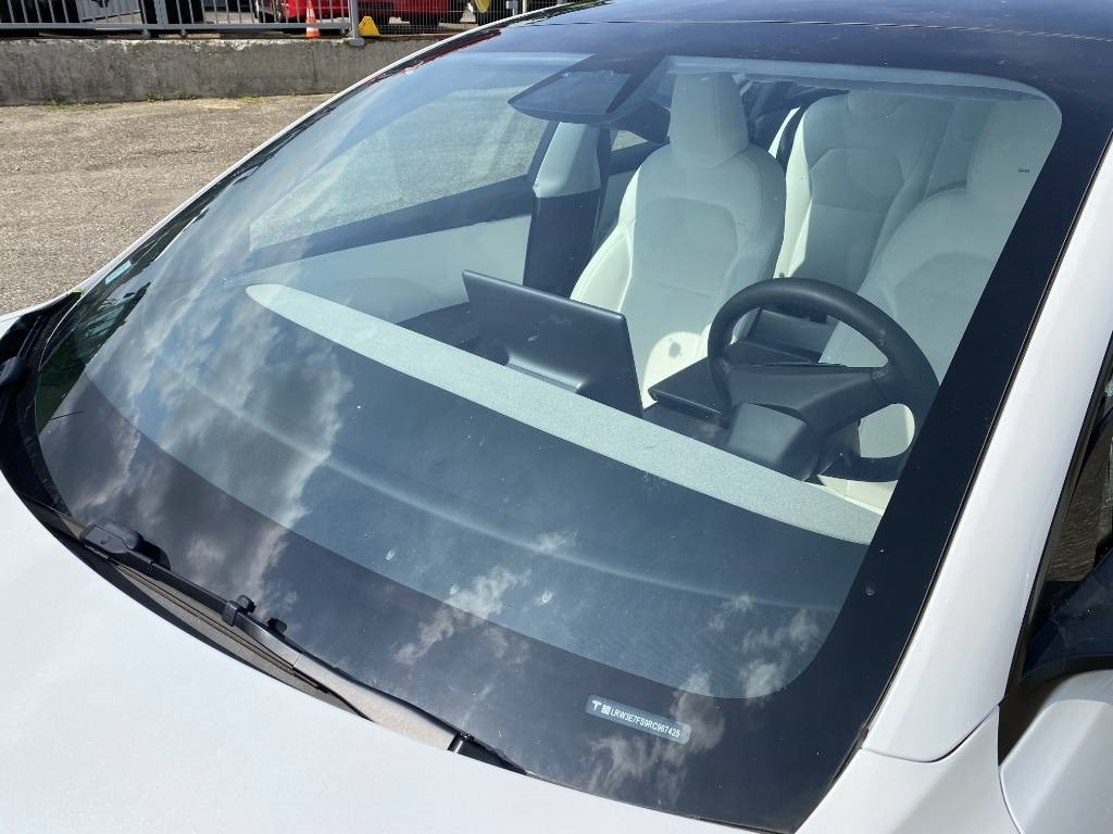 מכונית Tesla MODEL 3 5YJ3 Carte Grise Française endommagée: תמונה 23