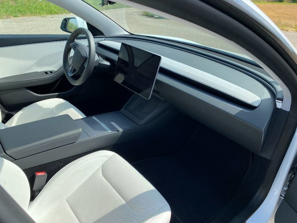 מכונית Tesla MODEL 3 5YJ3 Carte Grise Française endommagée: תמונה 15