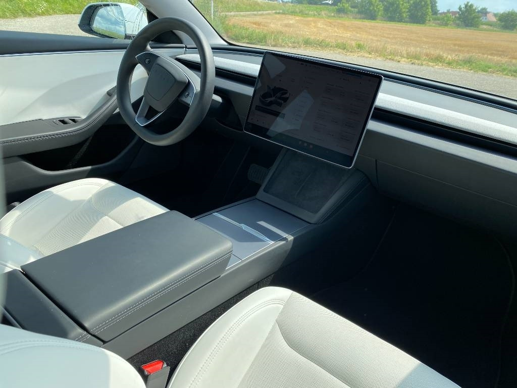 מכונית Tesla MODEL 3 5YJ3 Carte Grise Française endommagée: תמונה 44