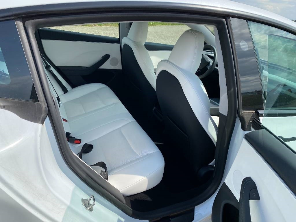מכונית Tesla MODEL 3 5YJ3 Carte Grise Française endommagée: תמונה 43