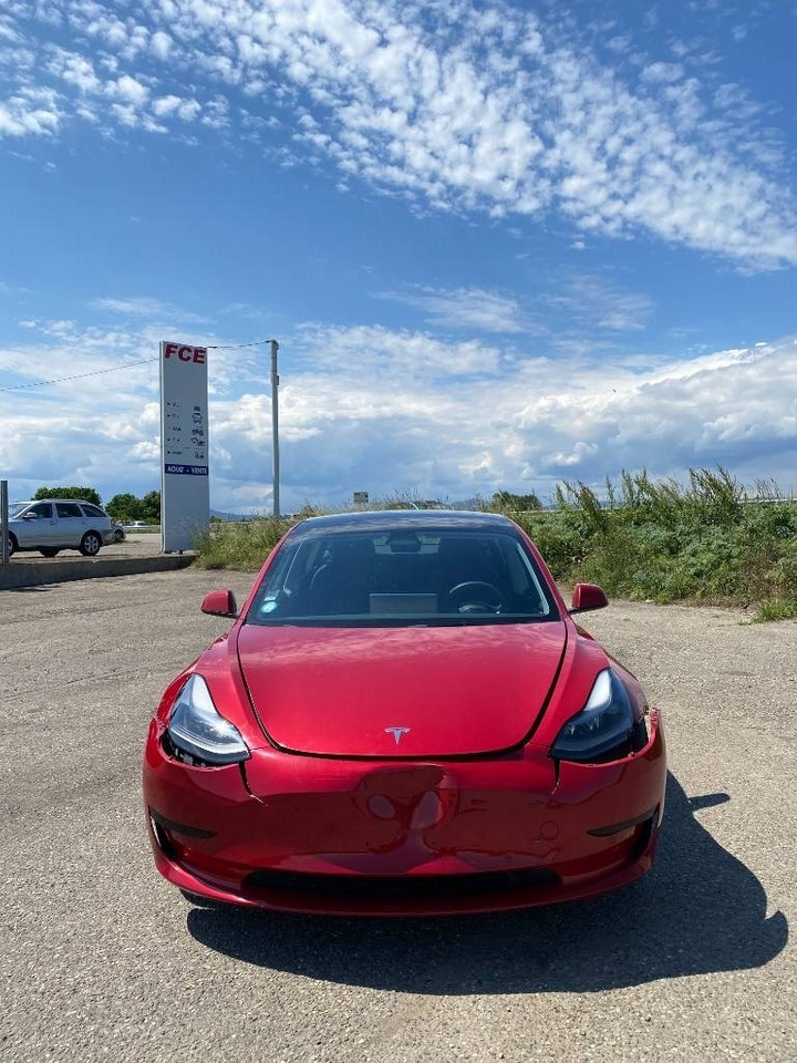 Tesla MODEL 3 5YJ3 - Rwd Carte Grise Française endommagé - מכונית: תמונה 2 Tesla MODEL 3 5YJ3 - Rwd Carte Grise Française endommagé - מכונית: תמונה 2