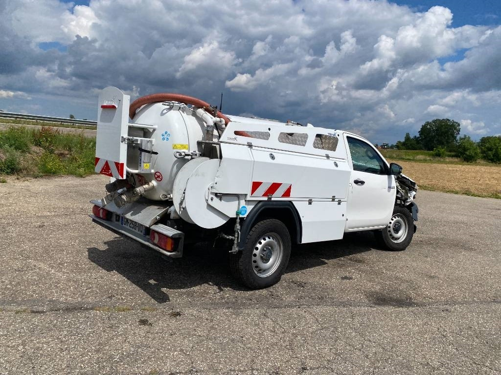 Toyota HILUX 2.4 D4D /MINIMAX COMBINE LONGWAY endommagé - משאית ואקום: תמונה 4 Toyota HILUX 2.4 D4D /MINIMAX COMBINE LONGWAY endommagé - משאית ואקום: תמונה 4