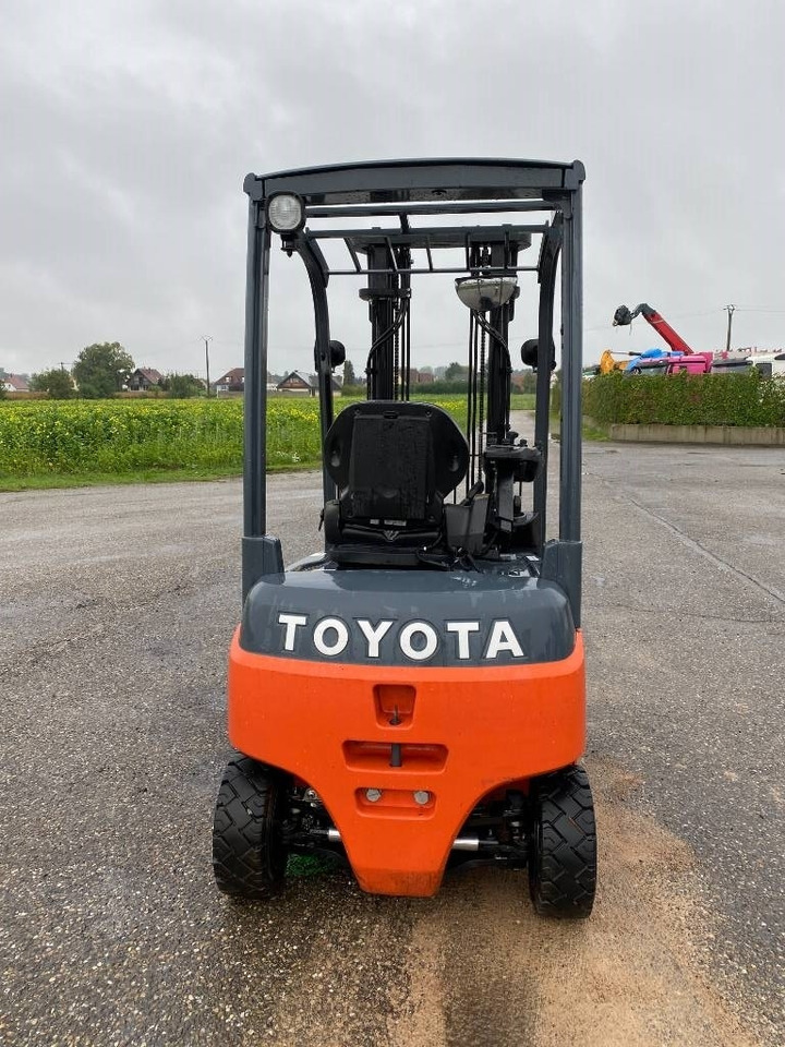 Toyota TRAIGO 48/16-8FBMK16T endommagé - מלגזה חשמלית: תמונה 4 Toyota TRAIGO 48/16-8FBMK16T endommagé - מלגזה חשמלית: תמונה 4