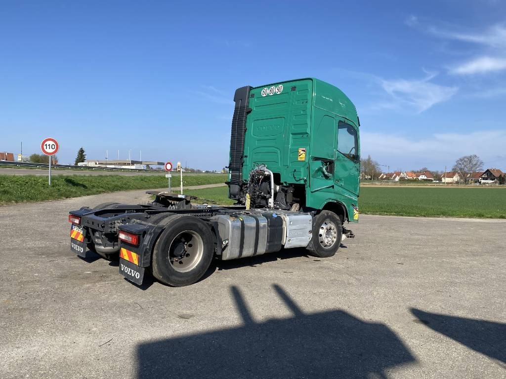 Volvo FH 500 I-save GLOBETROTTER 1er Main endommagé - יחידת טרקטור: תמונה 4 Volvo FH 500 I-save GLOBETROTTER 1er Main endommagé - יחידת טרקטור: תמונה 4